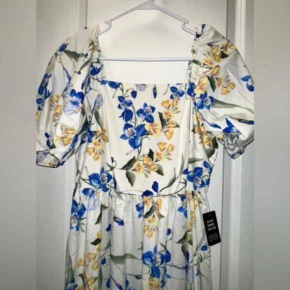 Express Floral Square Neck Puff Sleeve Tiered
Poplin Midi Dress - Picture 10 of 13